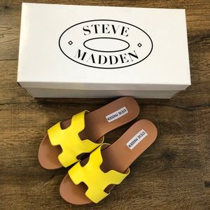Steve Madden Slide Sandals Style Daphne in Yellow
